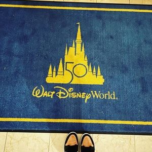 Meet your Posher, Janeliz